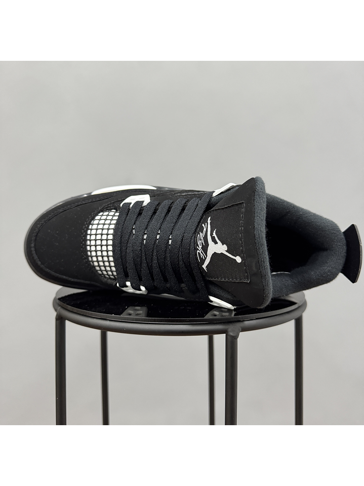 Jordan Retro 4 White Thunder 4