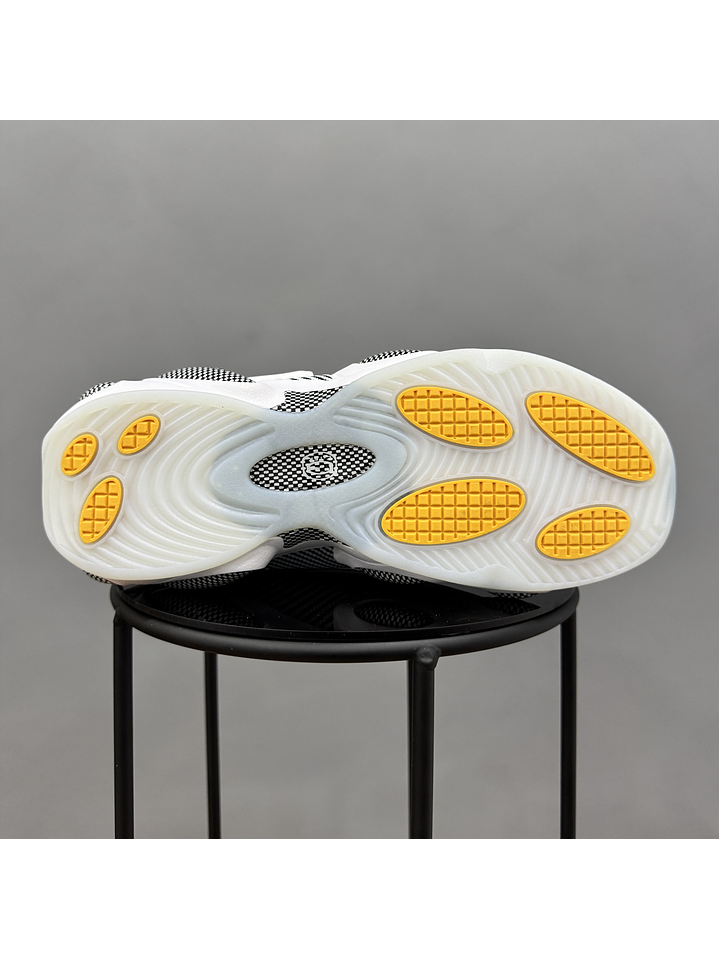 Nike Nocta Glide Negro Blanco 2