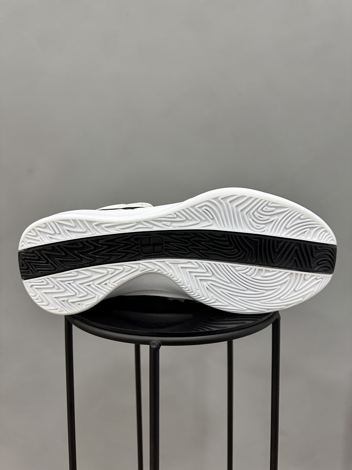 Nike Sabrina 1 White Black 2