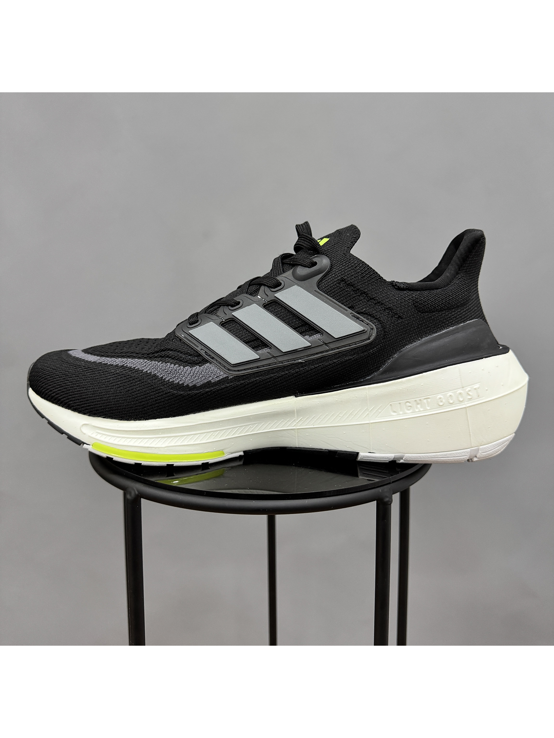 Adidas Ultraboost Light Negro 3
