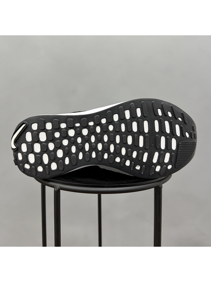 Nike Infinity Run 4 Negro 3