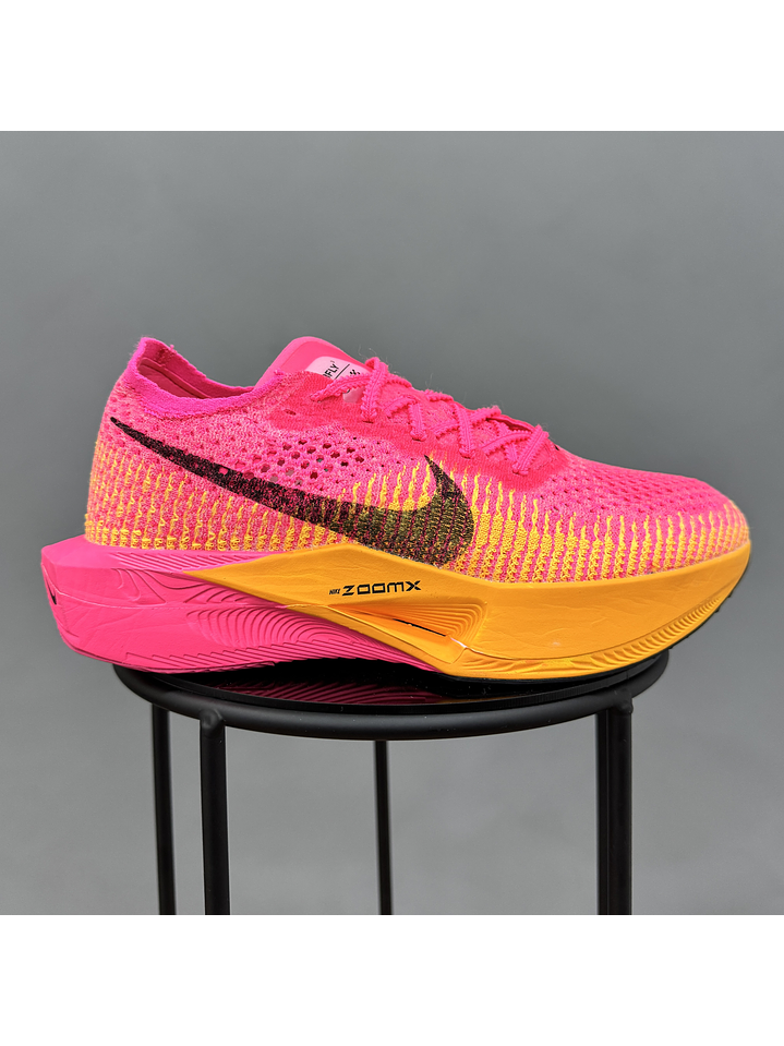 Nike Vaporfly 3 Fucsia 1