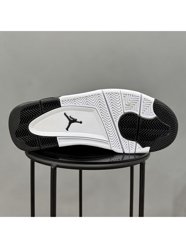 Jordan Retro 4 Royalty  2