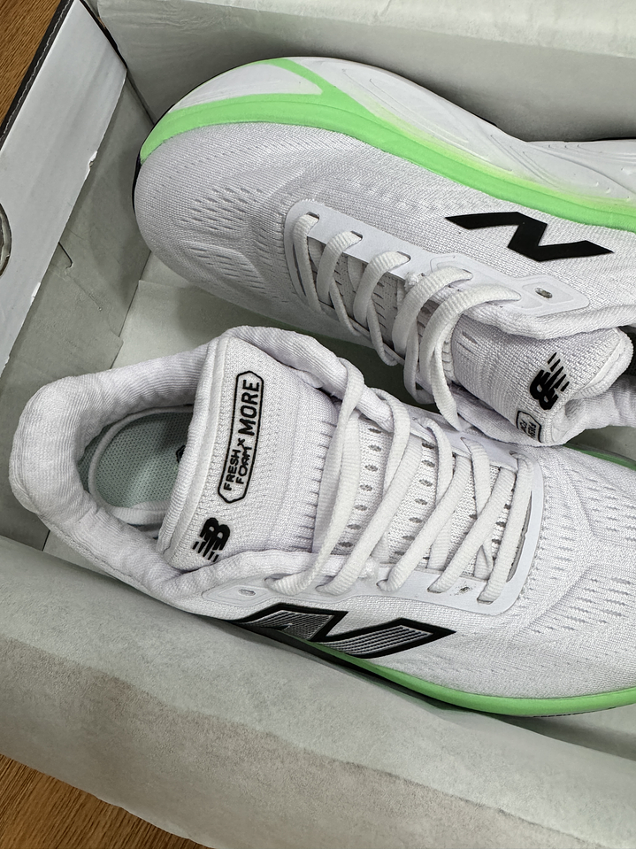 New Balance Fresh Foam More White  4