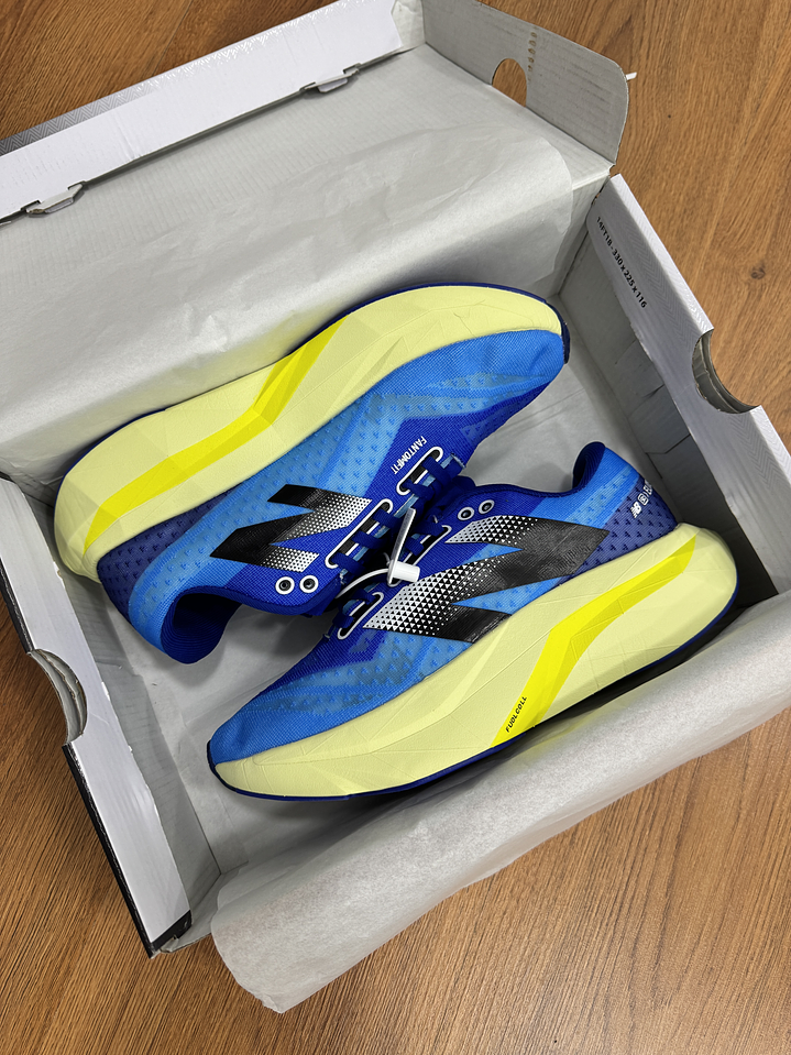 New Balance Elite Rebel V4 Azul 1