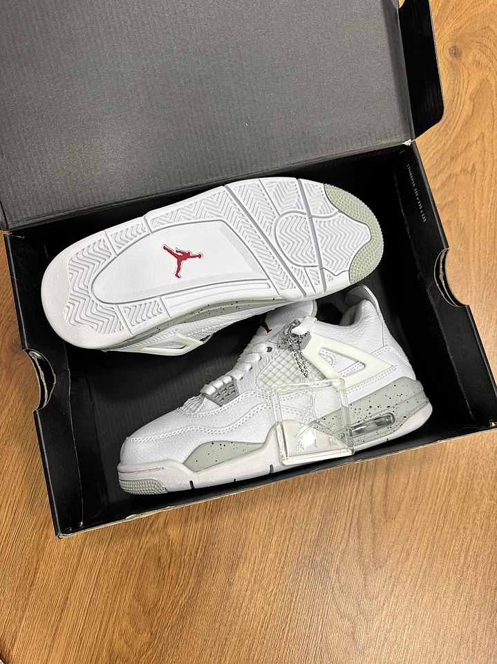 Jordan Retro 4 Oreo 3