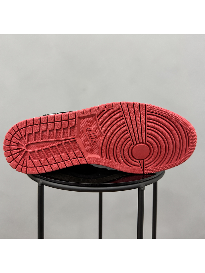 Jordan Retro 1 Low Trophy Room 2