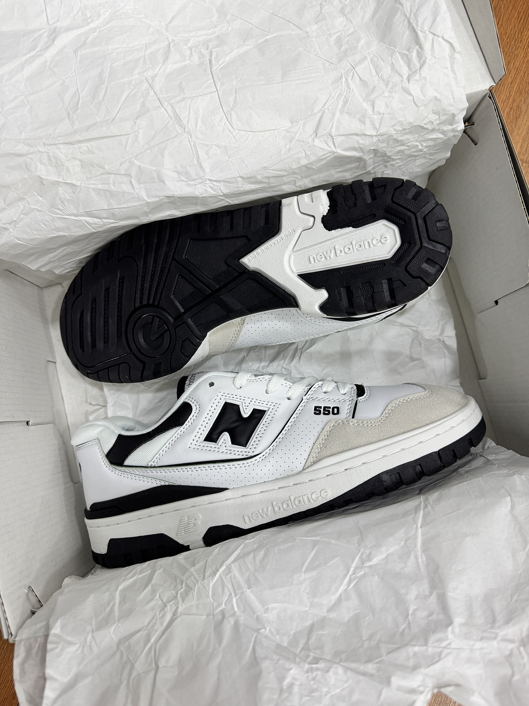 New Balance 550 White Black 4