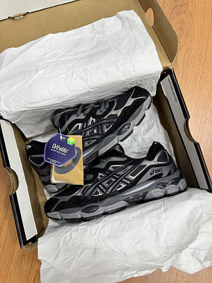 Asics Gel NYC Negro Gris