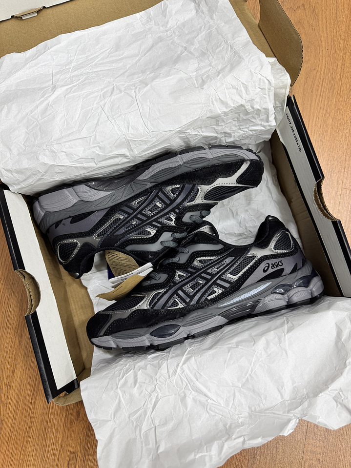 Asics Gel NYC Negro Gris 3