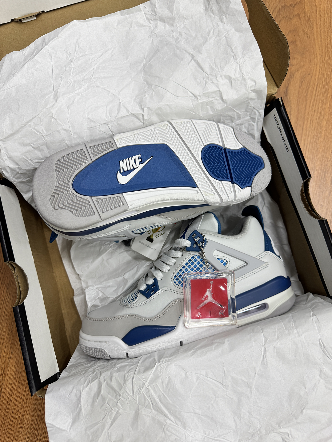 Jordan Retro 4 Military Blue 3