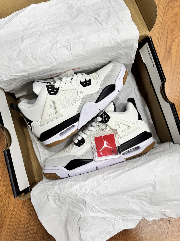 Jordan Retro 4 Sb Black  2