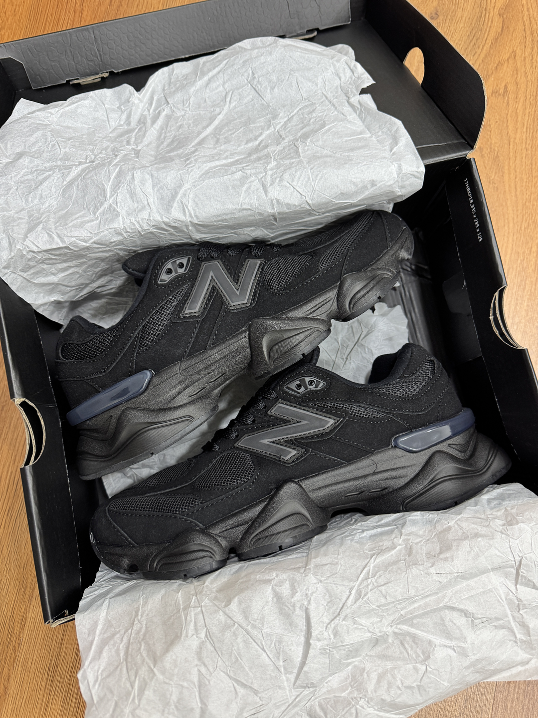 New Balance 9060 Total Black 1