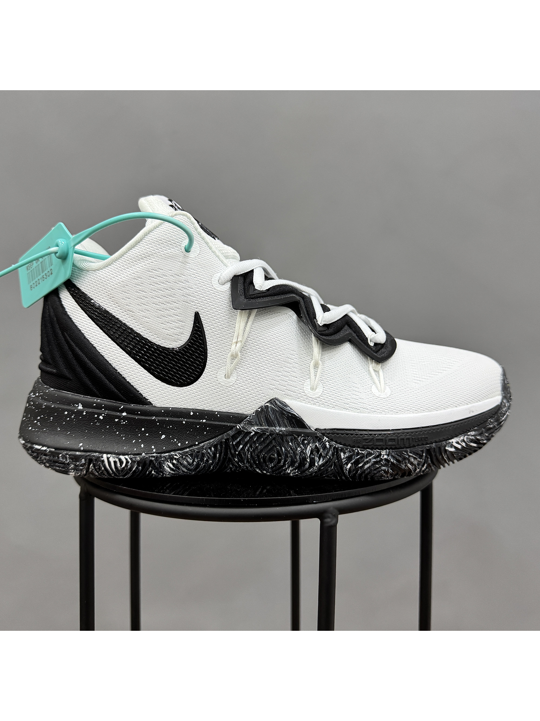 Nike Kyrie 5 White Black 1