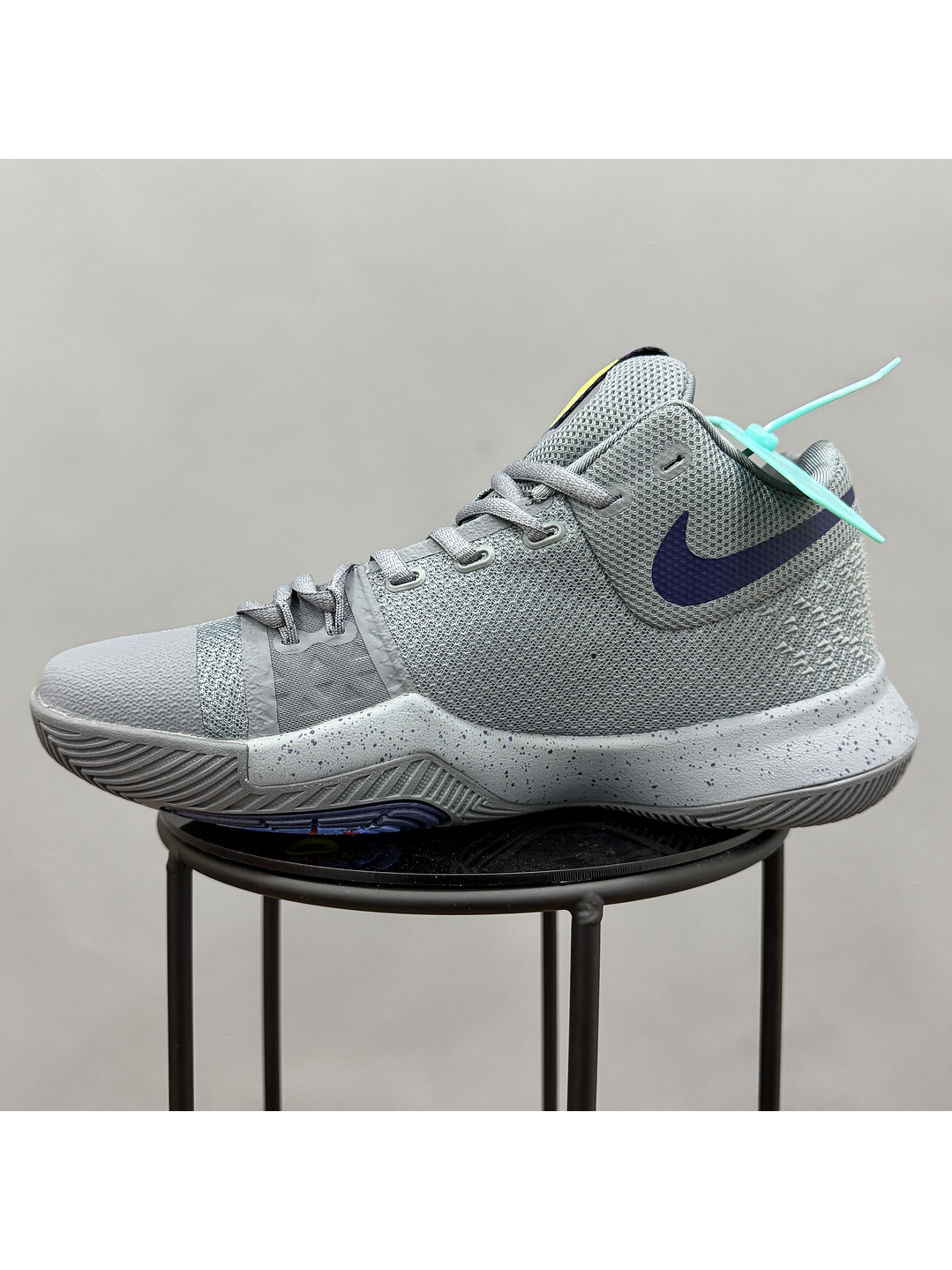 Nike Kyrie 3 New Grey 3