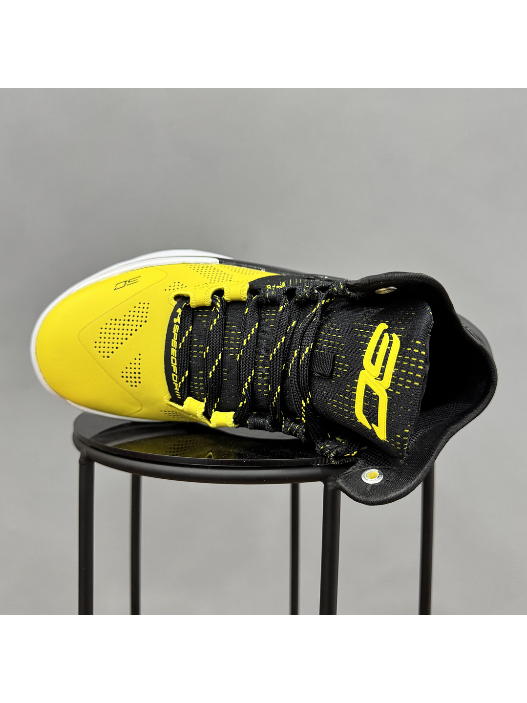 Under Armour Curry 2 Black Yellow  4