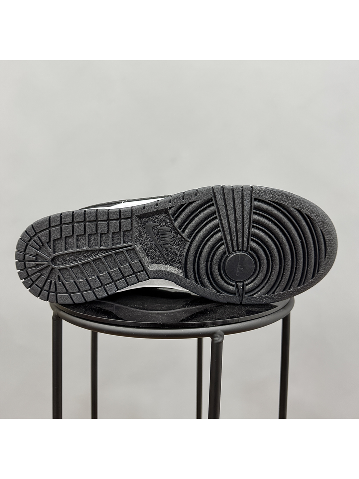 Nike Sb Dunk Panda Classic  2