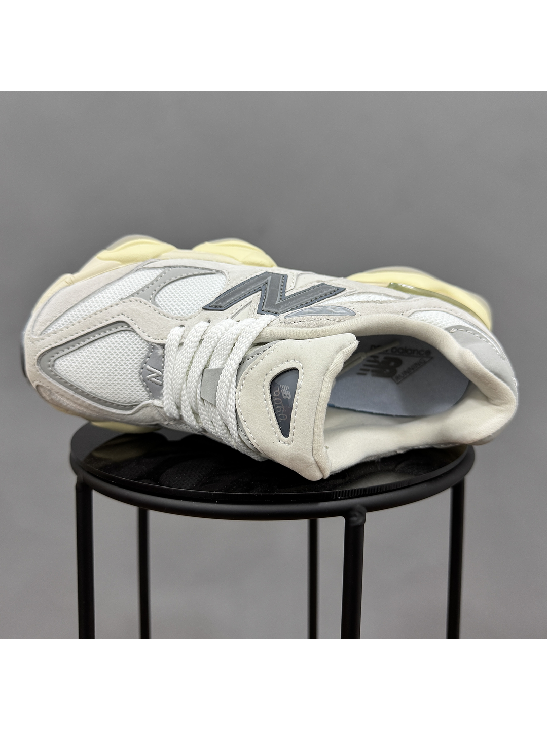 New Balance 9060 Beige Gris 3