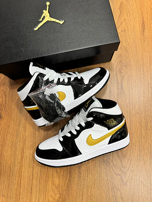 Jordan Retro 1 Mid White Gold
