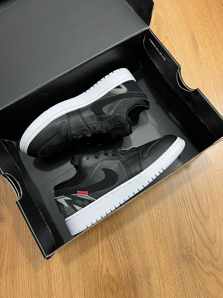 Jordan Retro 1 Low PSG 2