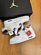 Jordan Retro 4 Metallic Purpple  - Miniatura 2