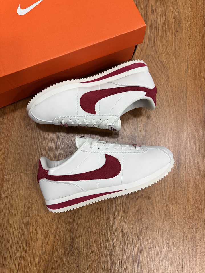 Nike Cortez San Valentín  4