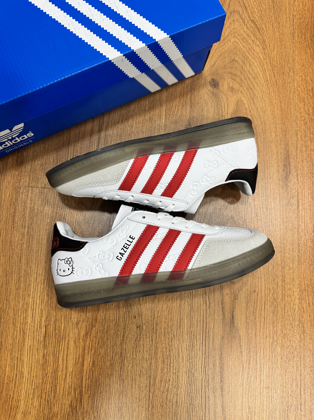 Adidas Gazelle Hello Kitty  2