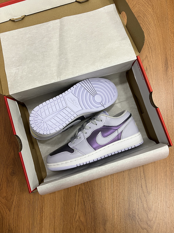 Jordan 1 Oxygen Purple 3