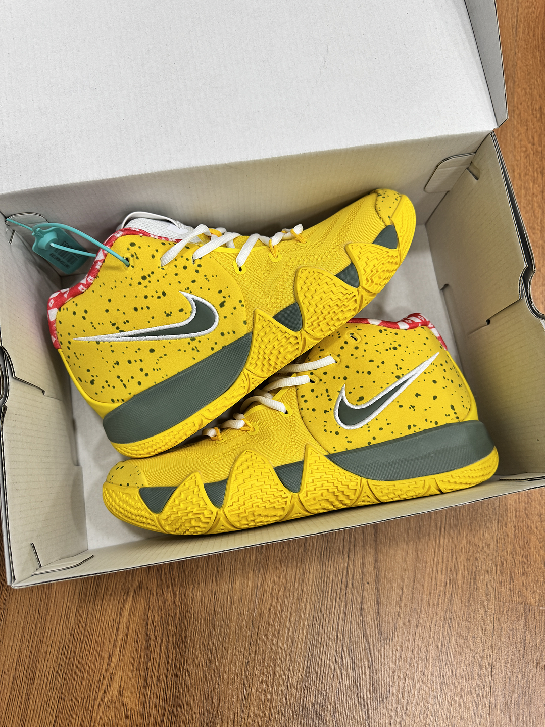 Nike Kyrie 4 Yellow Lobster 1
