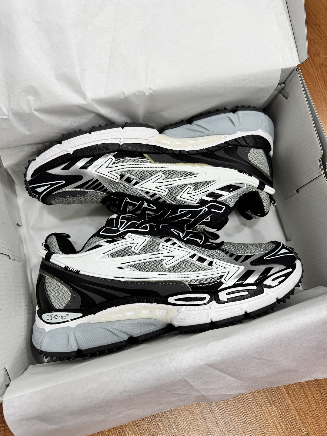 Off White Be Right Back Silver 4