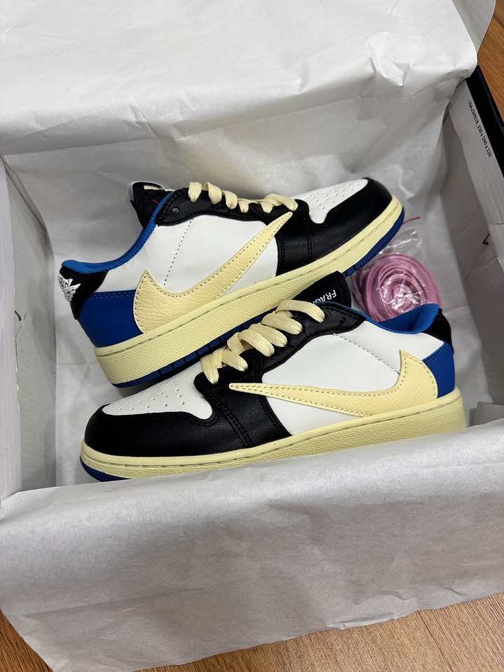 Jordan Retro 1 Low Travis X Fragment  3