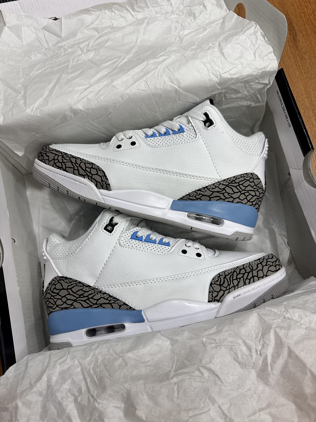 Jordan Retro 3 UNC  1