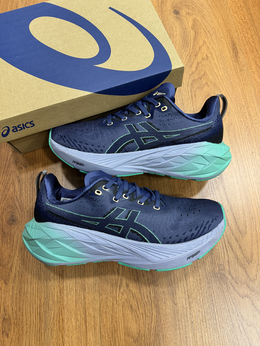 Asics Novablast 4 Dark Blue  1