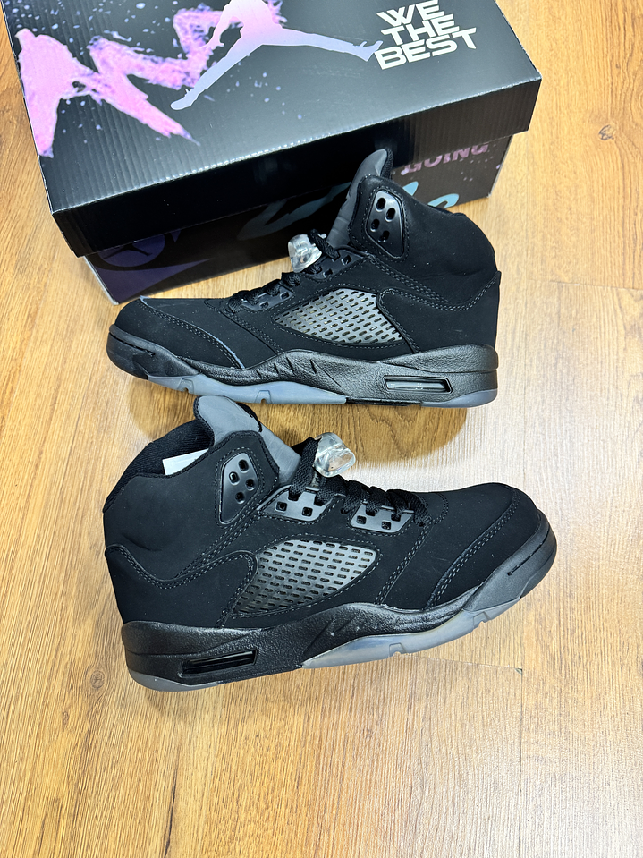 Jordan Retro 5 Black  1
