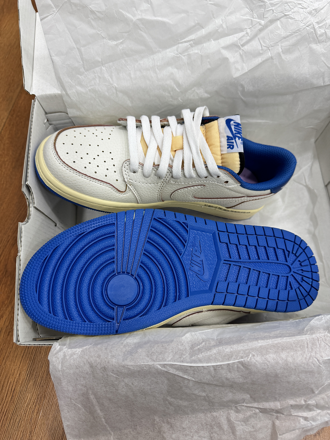 Jordan Retro 1 Low Travis Fragment 3