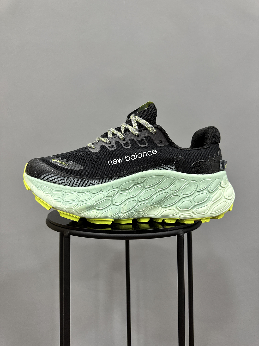 New Balance Trail More V3 Negro  3