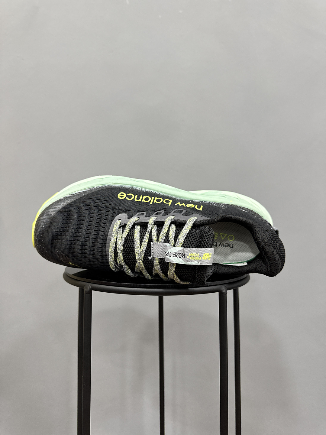 New Balance Trail More V3 Negro  4