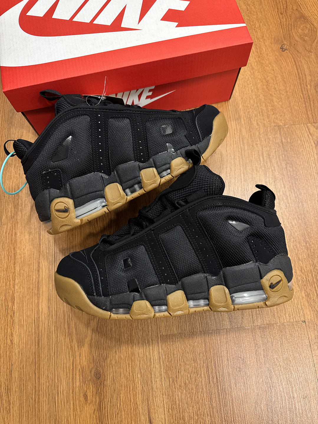 Nike Uptempo Low Black Gum  1
