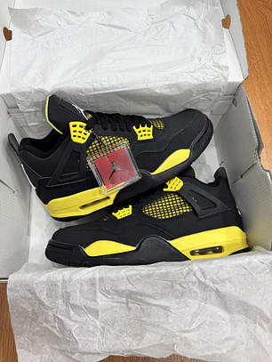 Jordan Retro 4 Black Yellow 
