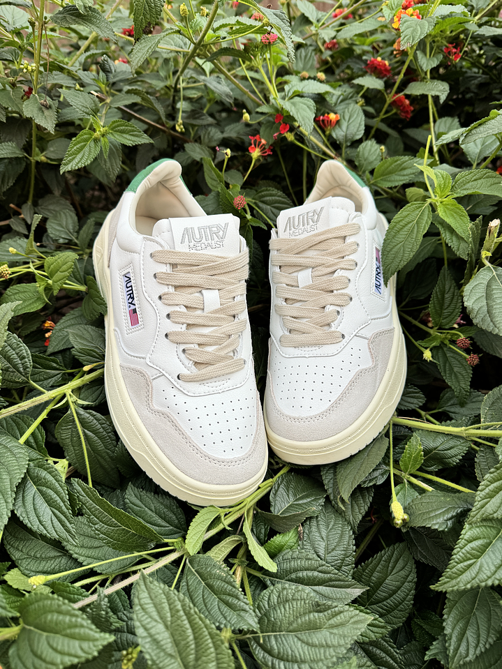 Autry Medalist Low Unisex White Green  2