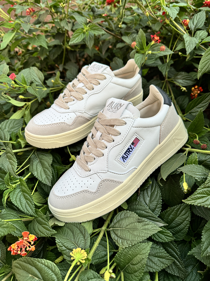 Autry Medalist Low Unisex White Black  1