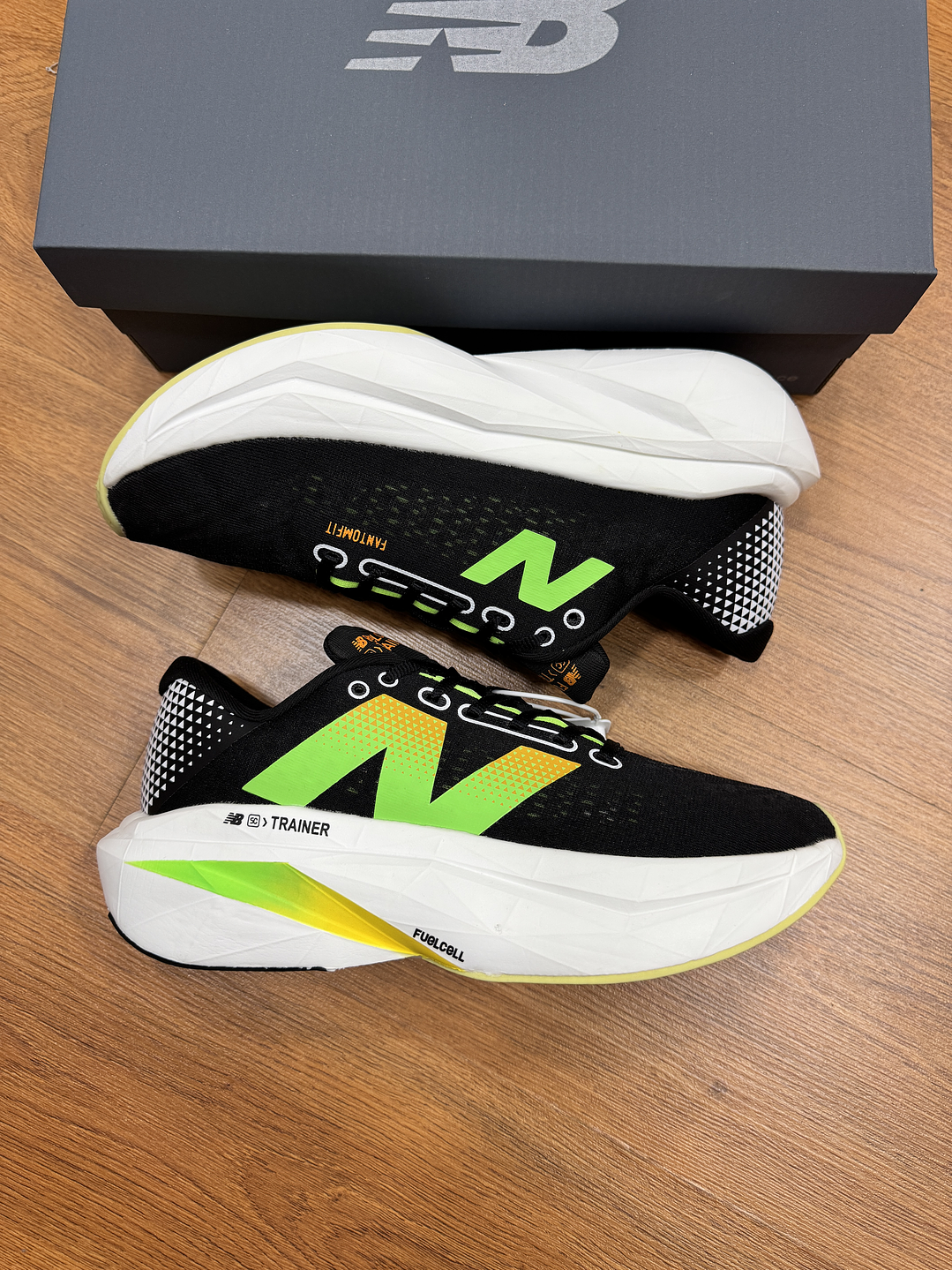 New Balance Trainer V3 Black 1