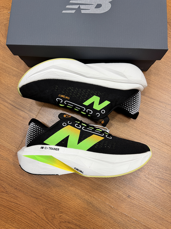 New Balance Trainer V3 Black 1