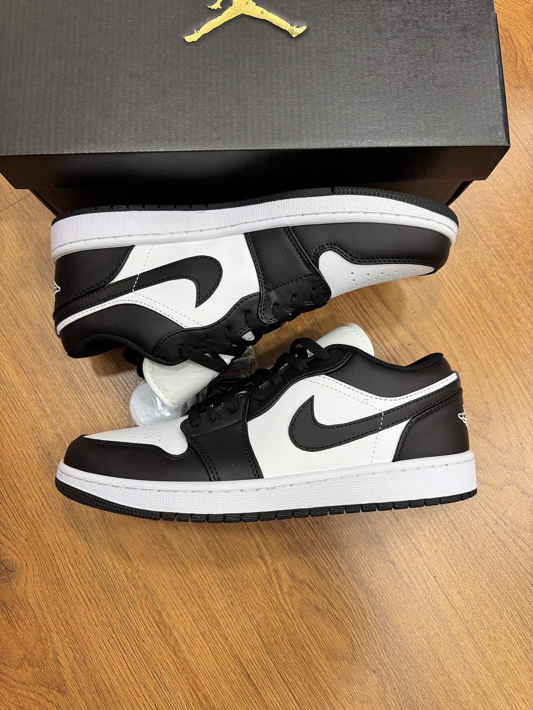Jordan Retro 1 Low Panda  2