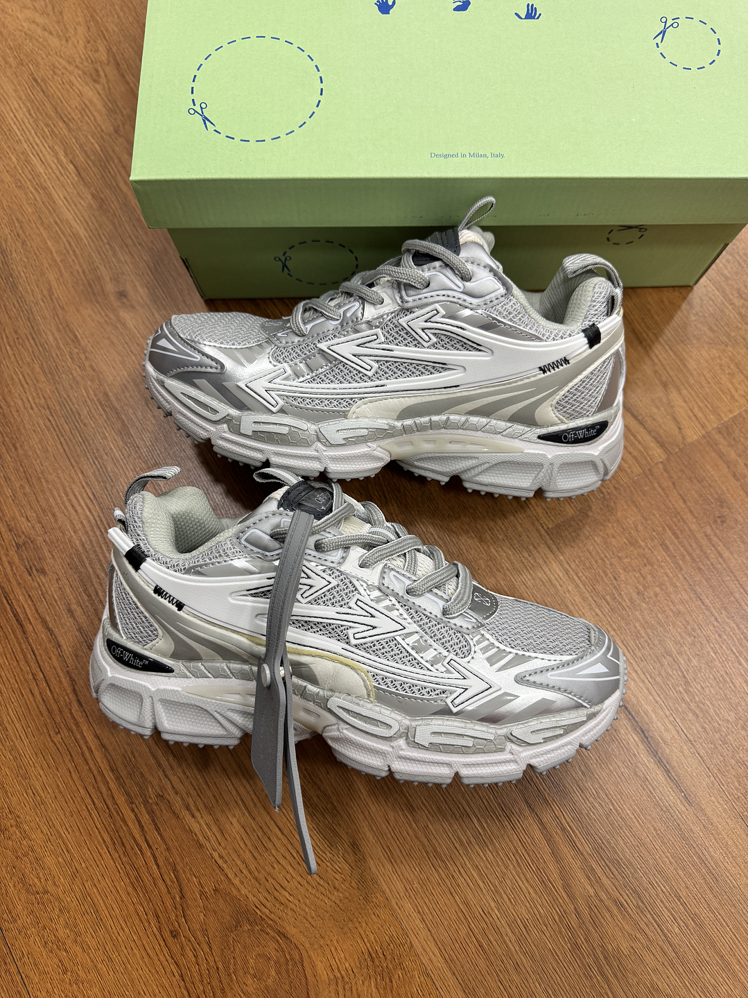 Off White Be Right Back Grey  1