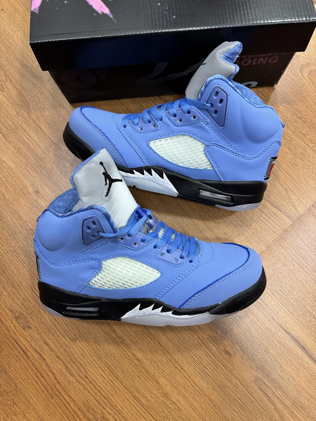 Jordan Retro 5 UNC 1