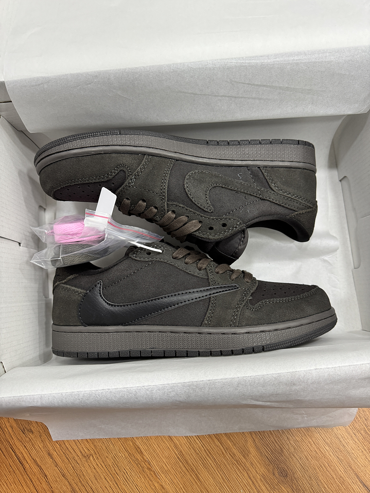 Jordan Retro 1 Travis Velvet Brown  2