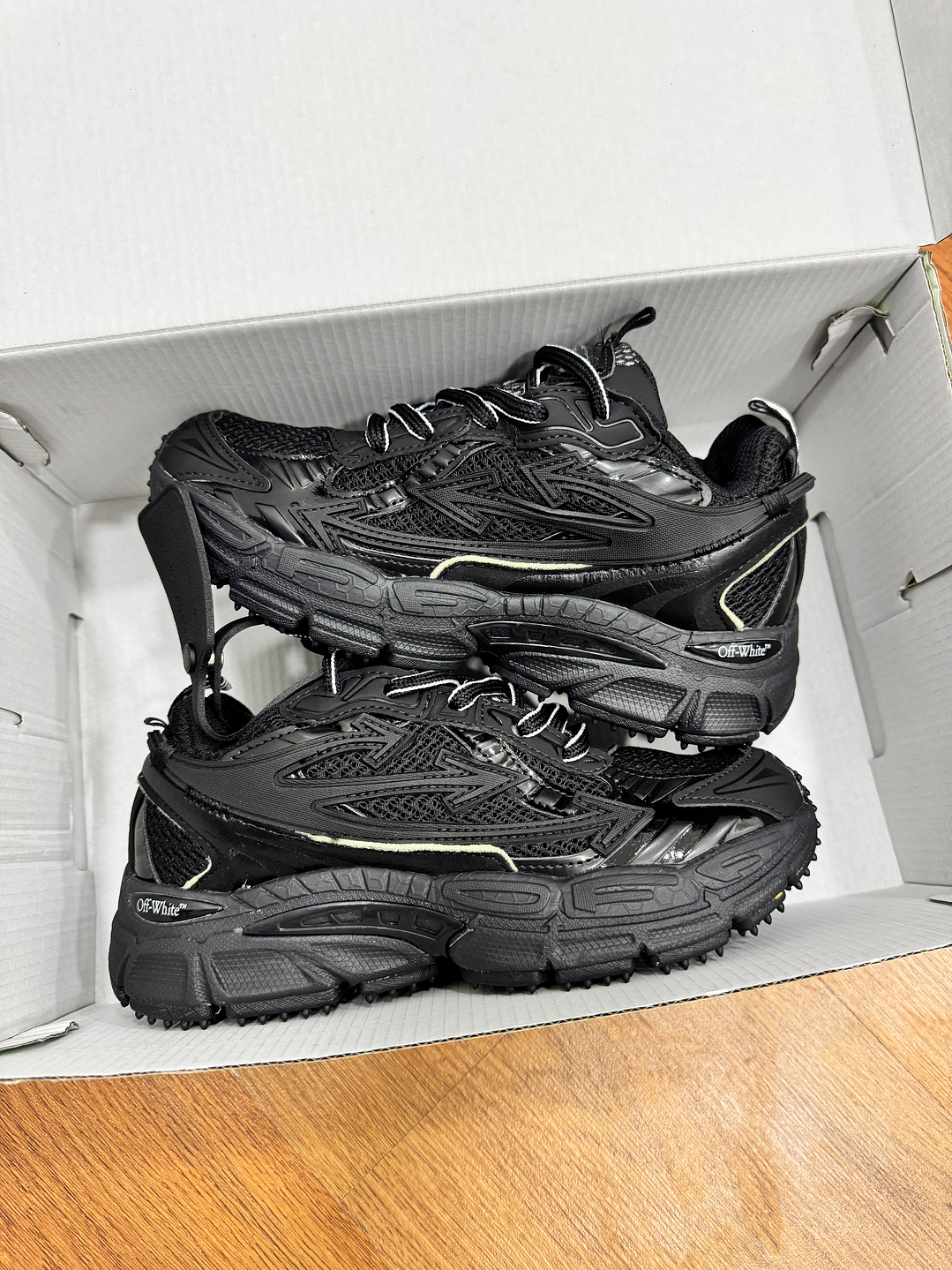 Off White Be Right Back Black  2