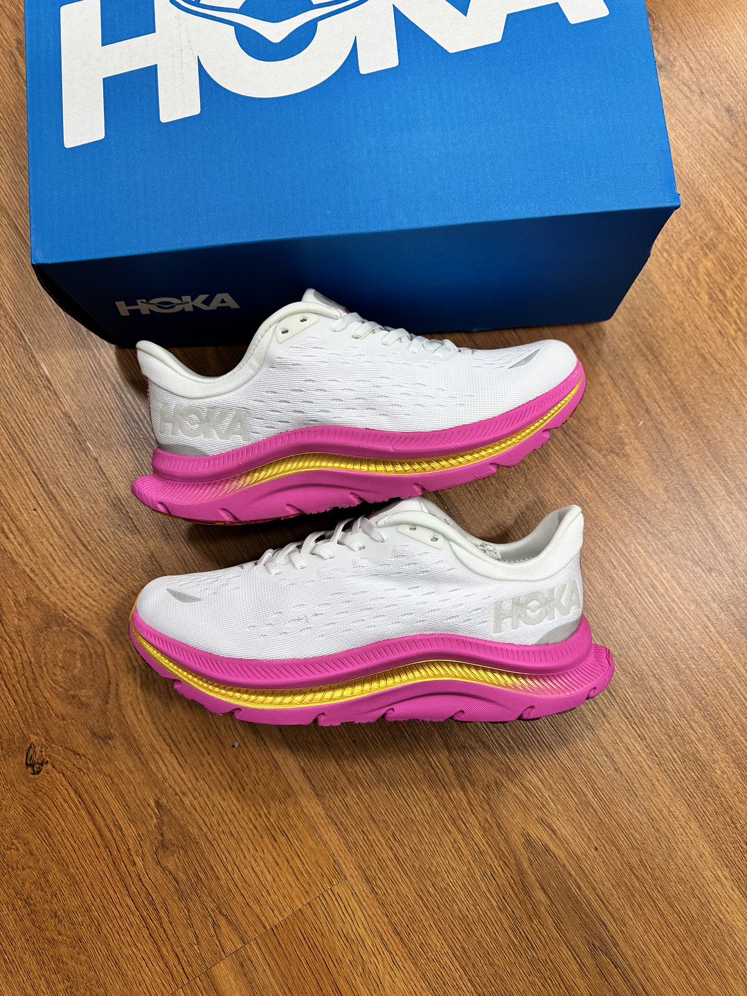 Hoka Kawana White Pink  1