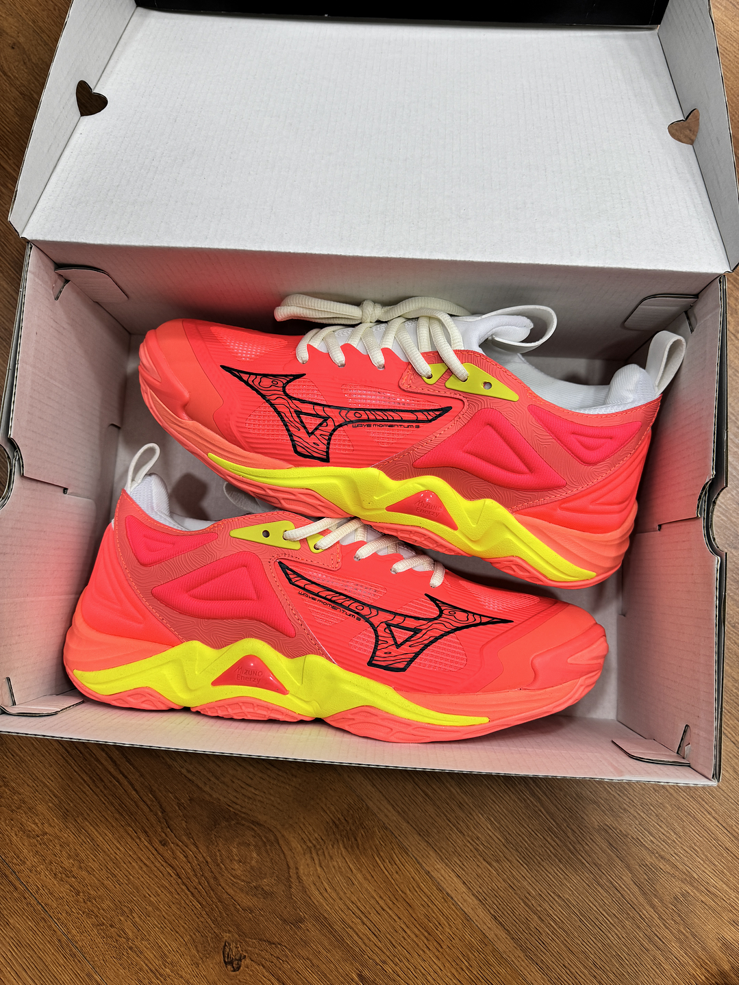 Mizuno Momentum 3 Orange  1
